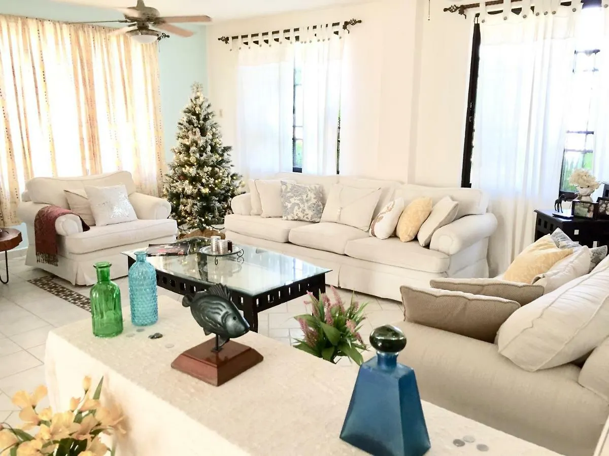 Casa Lara - Habitacion Cerca Del Mar - Homestay Κανκούν